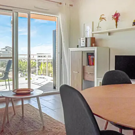 Stunning In With Kitchen * Oliva